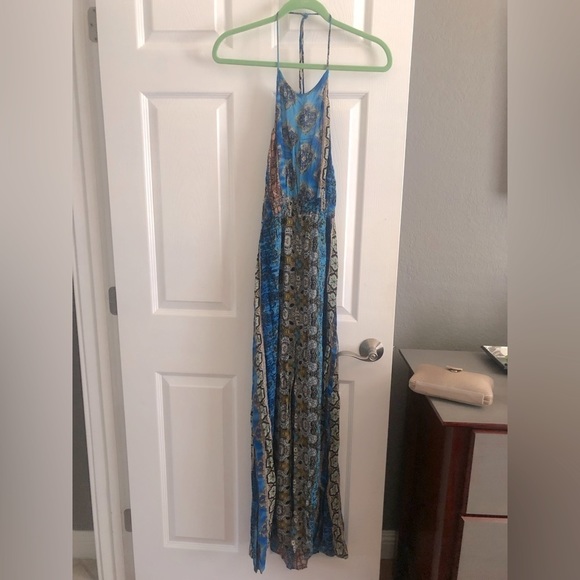 EN Creme Long Halter Style Maxi Dress Size Medium - Picture 3 of 5